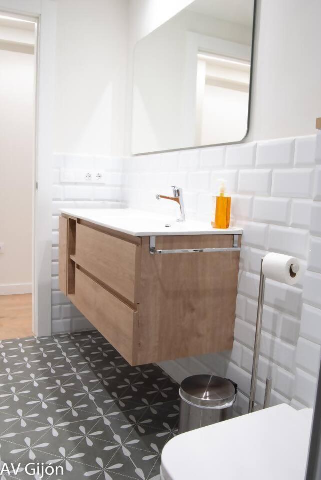 Apartamento La Playa 17 Gijon Ngoại thất bức ảnh