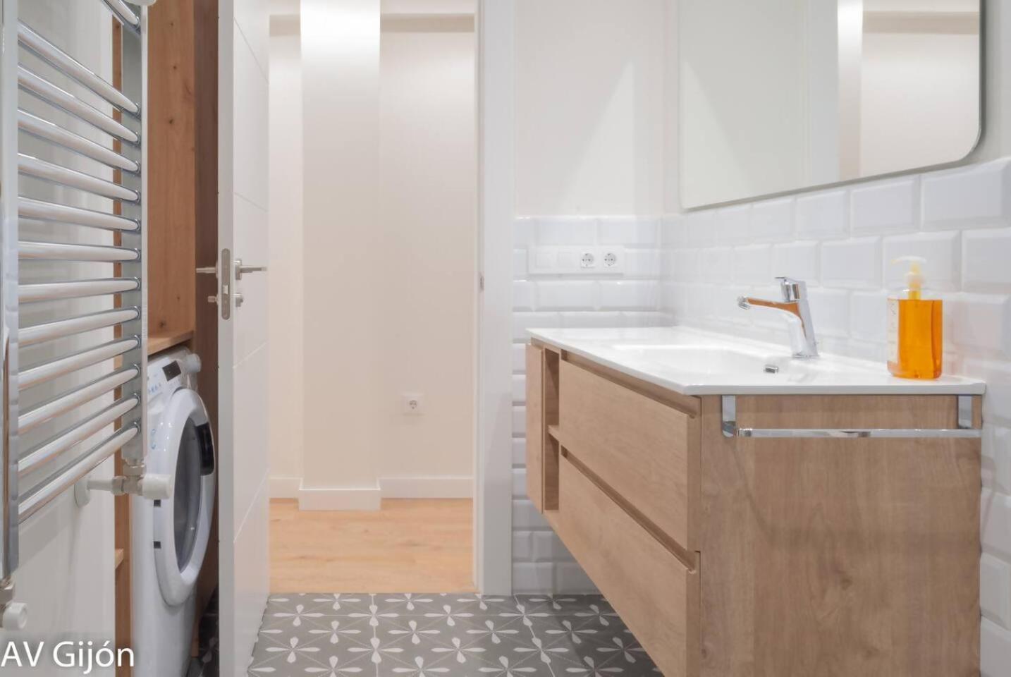 Apartamento La Playa 17 Gijon Ngoại thất bức ảnh